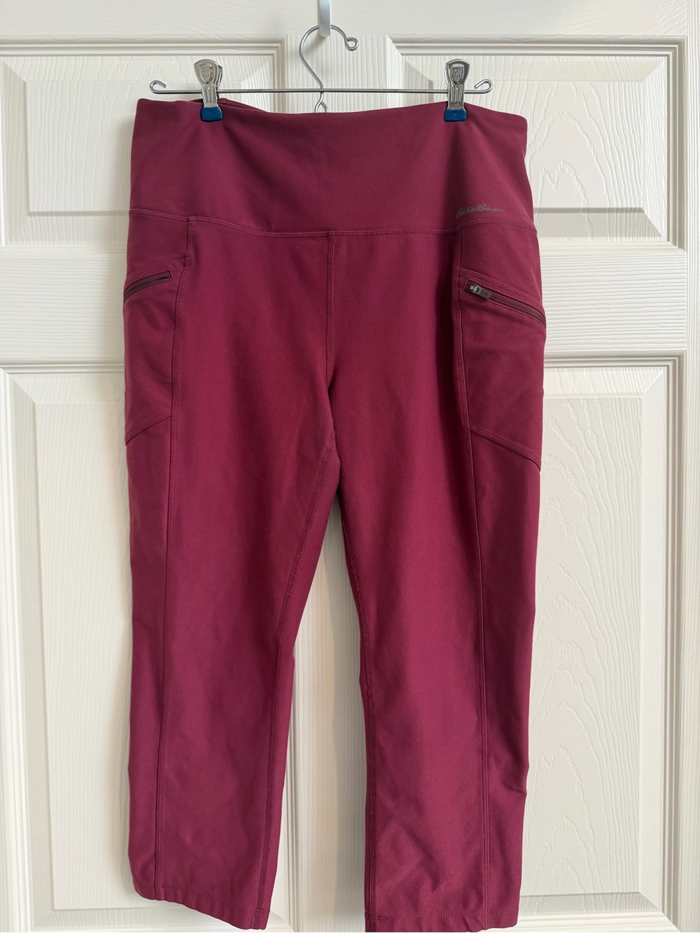 Eddie Bauer Women’s Cropped Activewear Leggings with Zipper Pockets